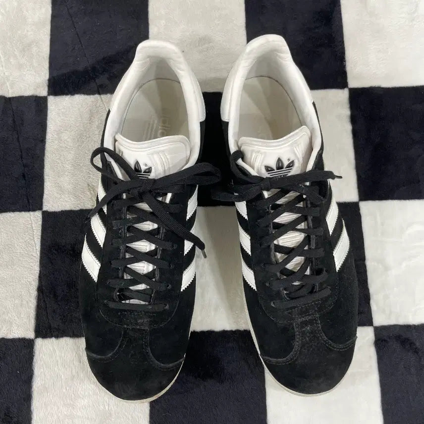 [BUNJANG] Adidas Gazelle Black Sneakers 270mm / 아디다스 가젤 블랙 스니커즈 270mm