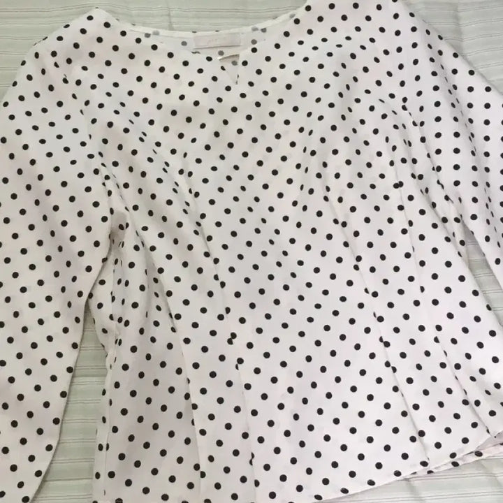 [BUNJANG] Vintage White Black Dot Blouse / 빈티지 화이트 블랙 도트 블라우스