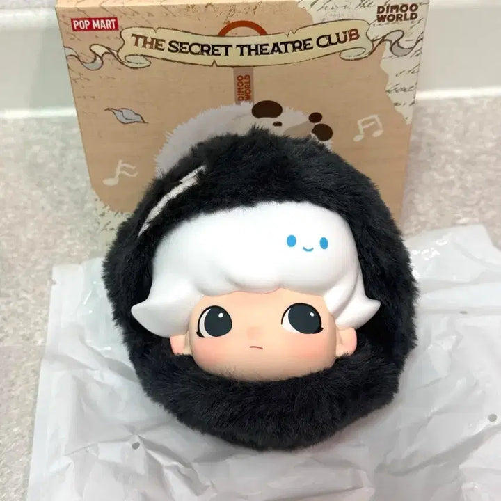 [SOLD OUT] 디무 비밀연극단 이어폰백 펭귄
