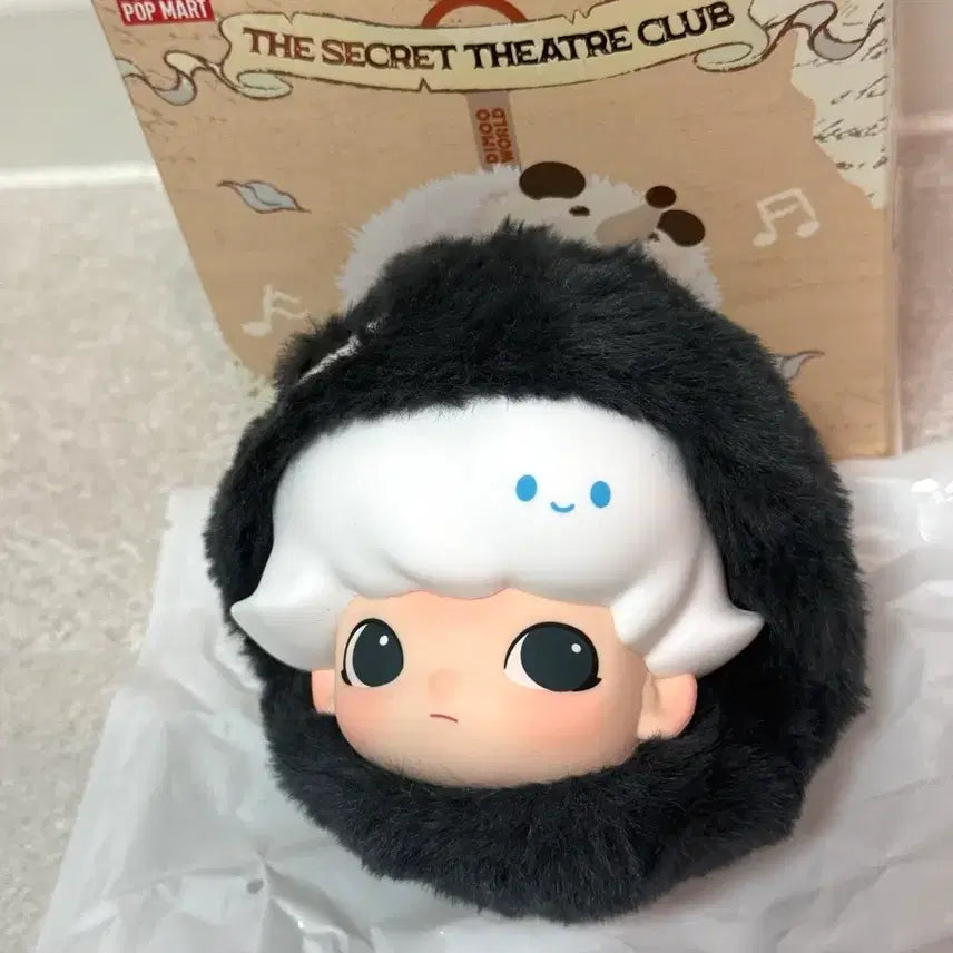 [SOLD OUT] 디무 비밀연극단 이어폰백 펭귄