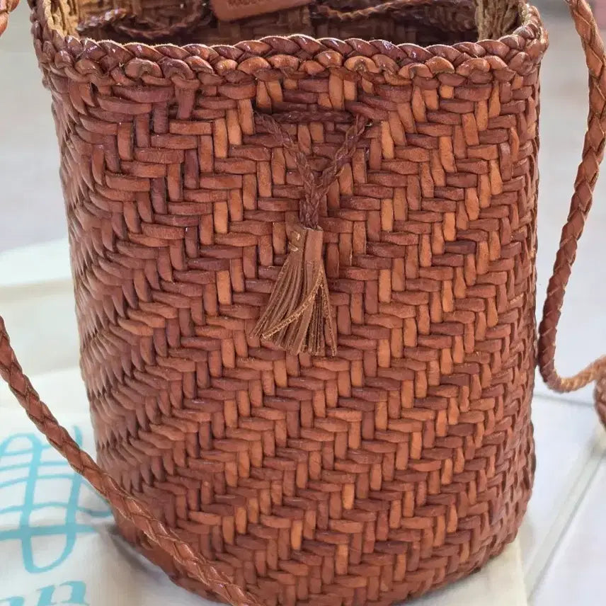 [BUNJANG] Dragon Diffusion Pompom Bucket Bag Tan / 드래곤디퓨전 폼폼 버킷백 탄