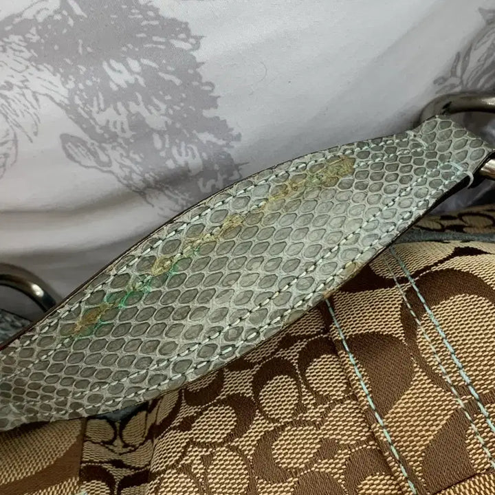 [BUNJANG] Coach Patchwork Tassel Hobo Shoulder Bag / 코치 패치워크 호보 태슬 숄더백