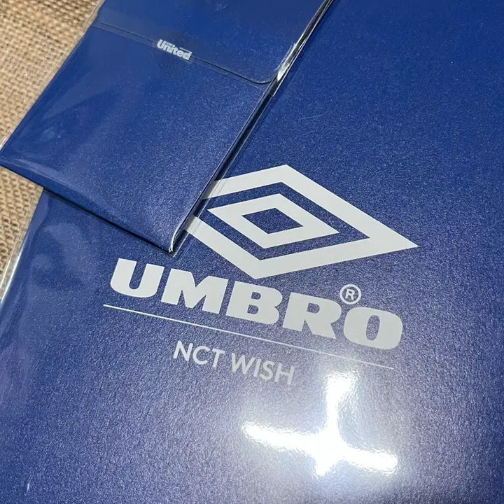 [BUNJANG] Wish Umbro Bundle Set / 위시 엄브로 미개봉 특전 일괄 양도
