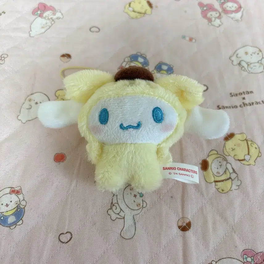 [BUNJANG] Cinnamoroll &amp; Pompompurin Costume Plush Keychain / 시나모롤 폼폼푸린 코스튬 인형 키링