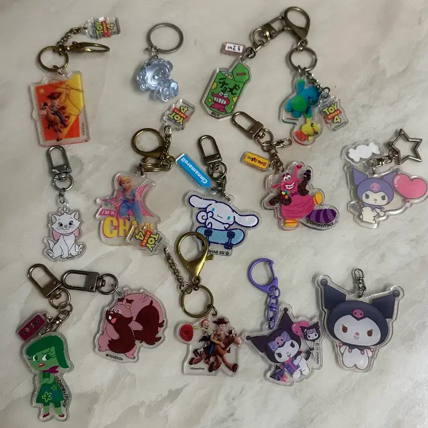 [BUNJANG] Various Keychains: Toy Story, Sanrio, Inside Out, Disney, Pokemon / 각종 키링들 토이스토리 산리오 인사이드아웃 디즈니 포켓몬