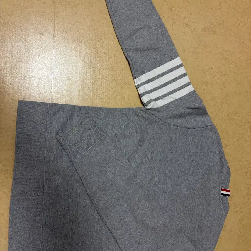 [BUNJANG] Thom Browne Grey Sweatshirt / 톰브라운 회색 맨투맨티