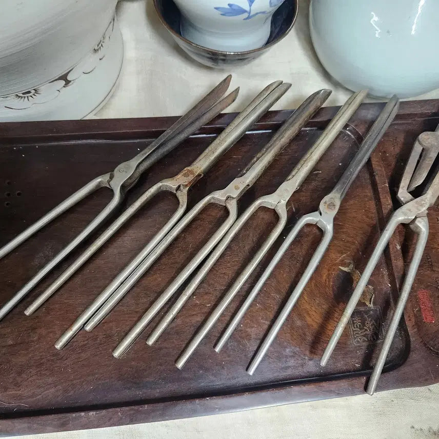 [BUNJANG] Antique "Yeontan" Hair Curler Set (6 pcs) / 근대사 연탄 고대기  6개 일괄판매합니다..