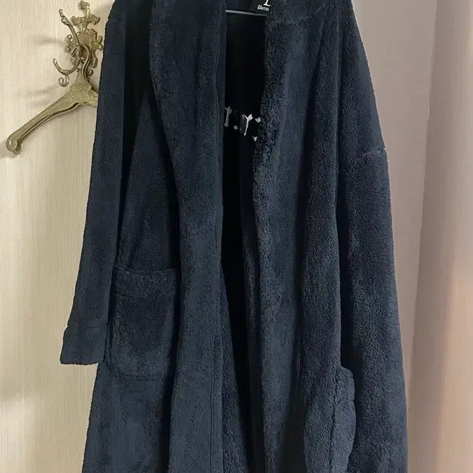 [BUNJANG] G-Dragon Weverse Mensh Robe Black / 지드래곤 위버맨쉬 로브 블랙 판매