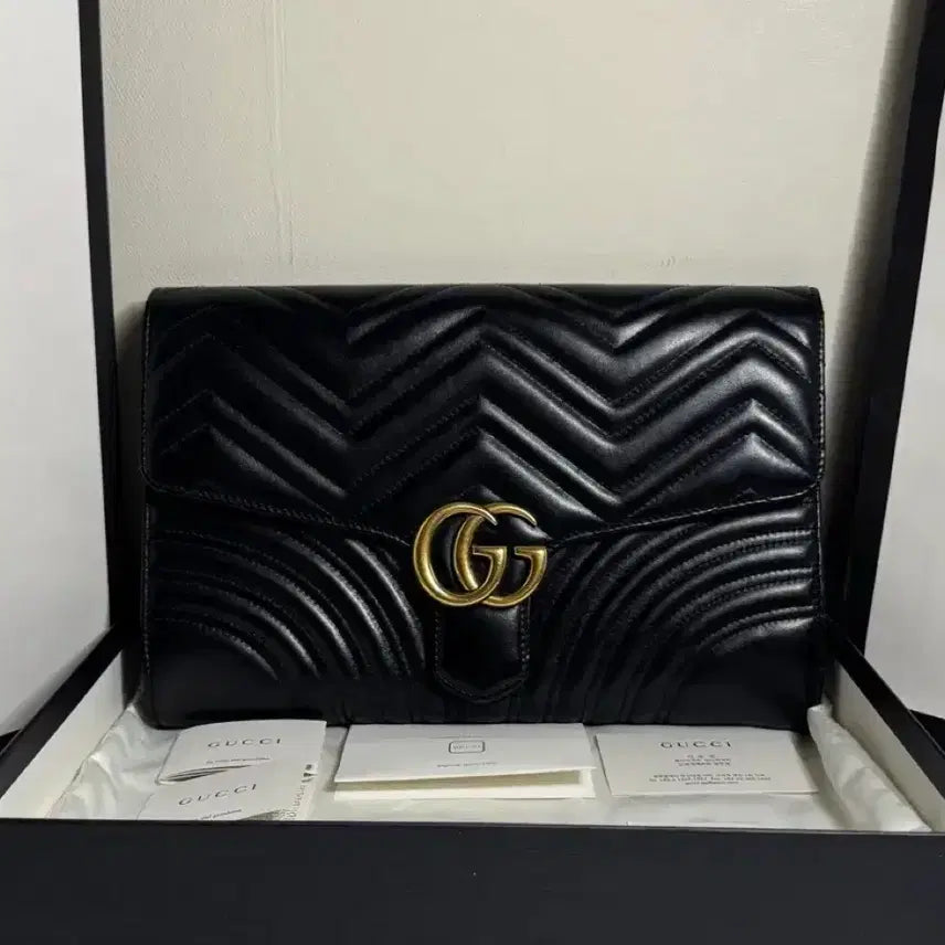 [BUNJANG] Gucci Marmont Matelassé Leather Pouch Black / [S급/정품] 구찌 클러치 마몽 마틀라쎄 가죽 블랙
