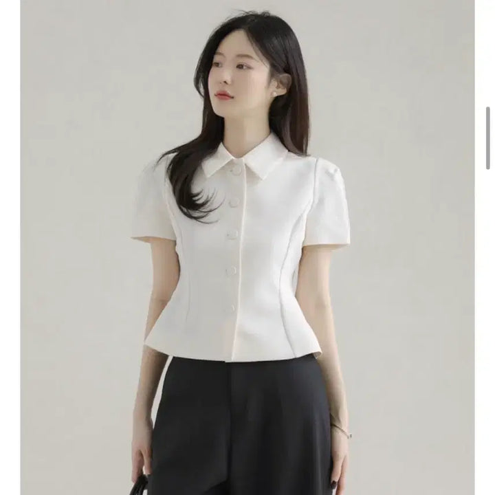 [BUNJANG] Puff Sleeve Short Jacket / (새상품)퍼프반팔자켓 하객룩 직장인룩 여름자켓 여름블라우스
