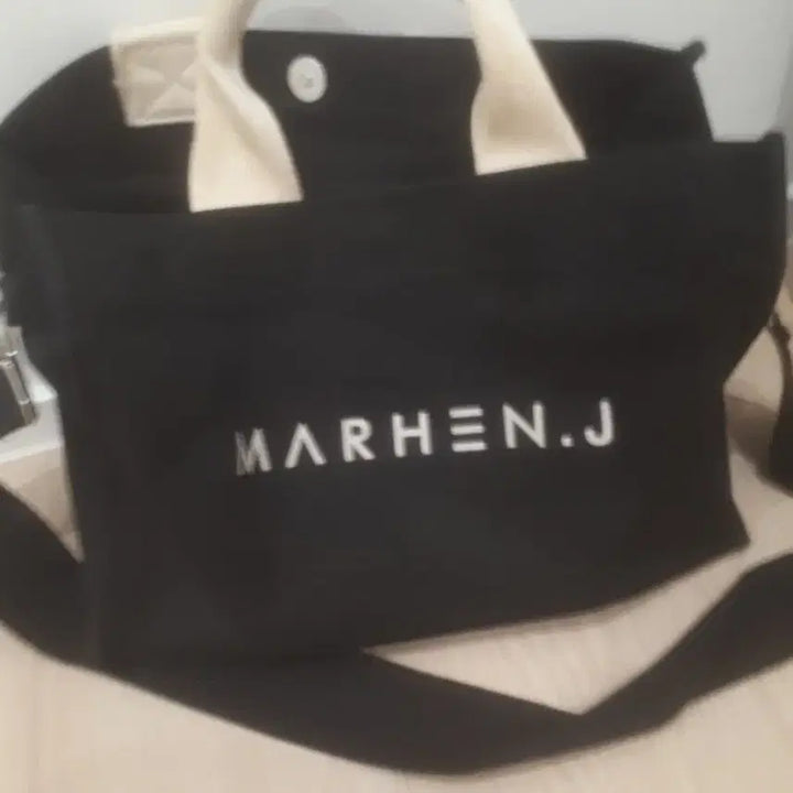 [BUNJANG] MARHEN.J Black Canvas Tote Bag / 마르헨제이 블랙 캔버스 토트백~
