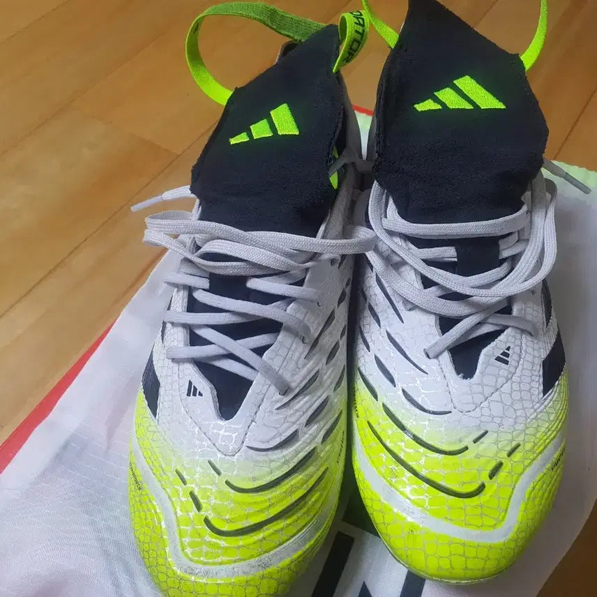 [BUNJANG] Predator FT AG Cleats Size 250 / 프레데터ft  ag  250