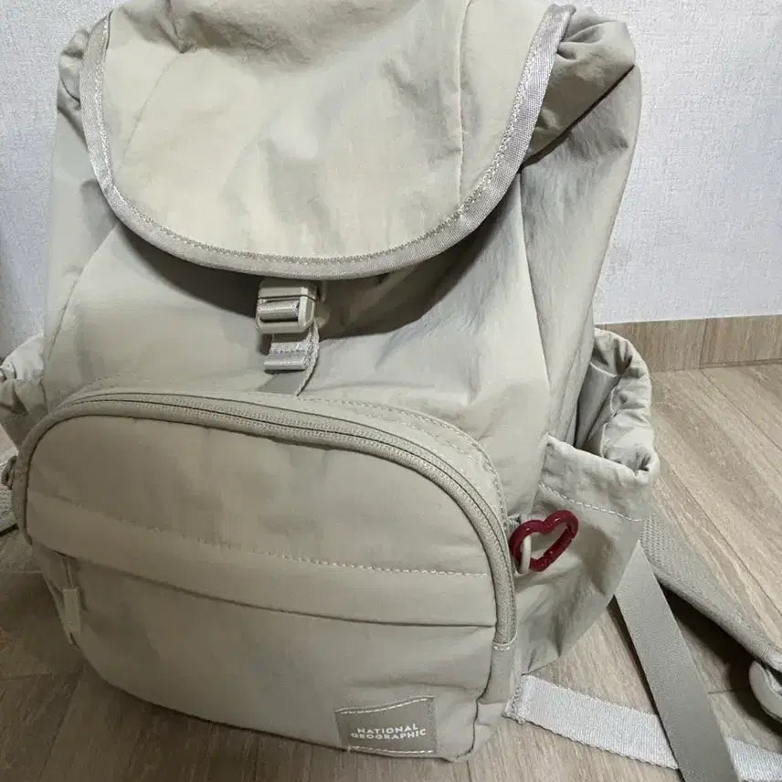 [BUNJANG] National Geographic Re-Backpack Beige / 내셔널지오그랙픽 리브백팩