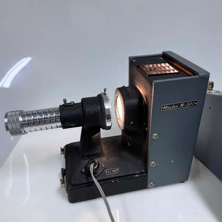 [BUNJANG] Master M-300 Slide Projector / Master M-300 환등기 슬라이드 영사기 무료배송