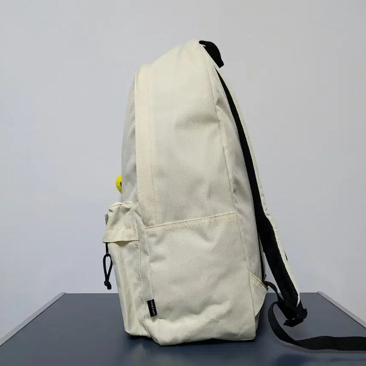 [BUNJANG] What it isnt Angel Two Pocket Daypack Backpack Ivory / 와릿이즌(What it isnt) 엔젤 투 포켓 데이팩 백팩