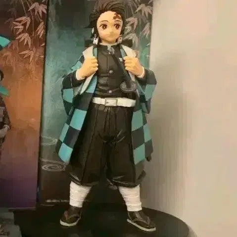 [BUNJANG] Demon Slayer Tanjiro Figure / 귀멸의 칼날 탄지로 피규어