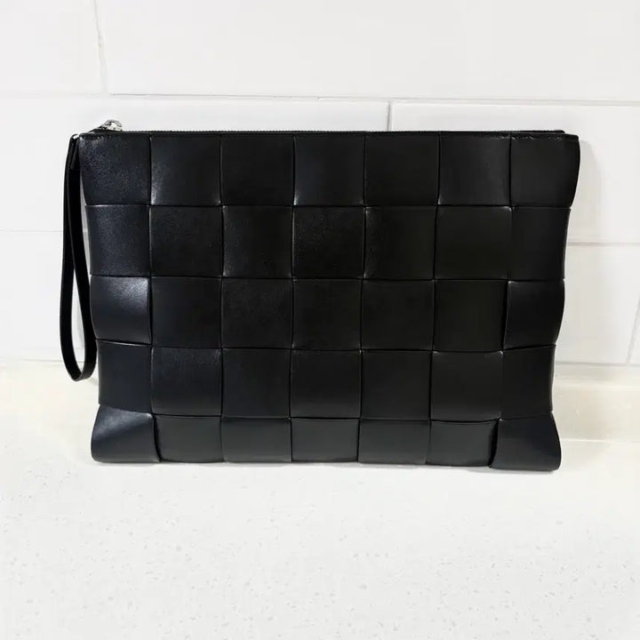 [BUNJANG] Bottega Veneta Strap Clutch Large / [신형/정품] 보테가베네타 스트랩 클러치 라지
