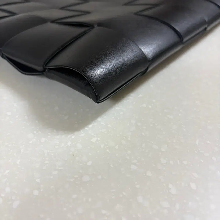 [BUNJANG] Bottega Veneta Strap Clutch Large / [신형/정품] 보테가베네타 스트랩 클러치 라지