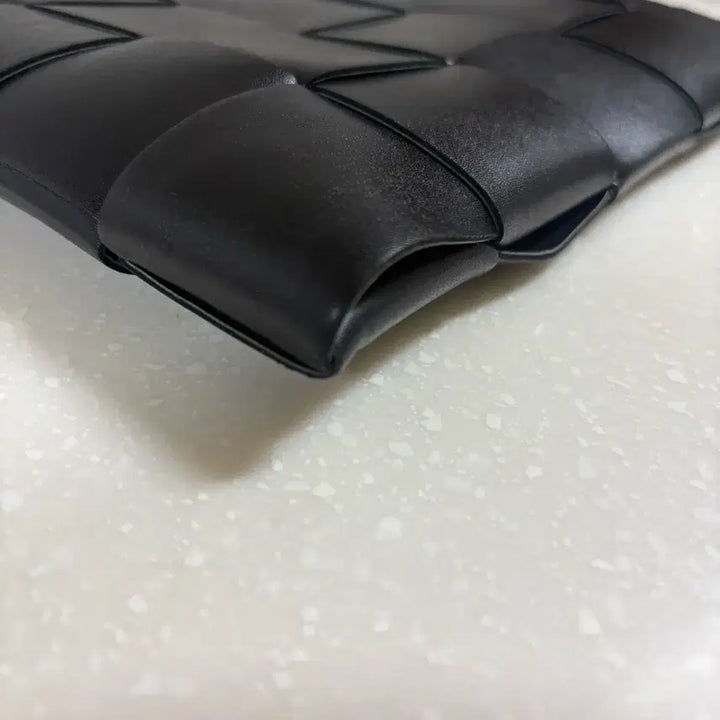 [BUNJANG] Bottega Veneta Strap Clutch Large / [신형/정품] 보테가베네타 스트랩 클러치 라지