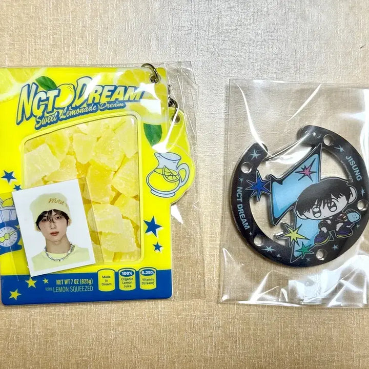 [BUNJANG] NCT DREAM Jisung Photocard Holder, Photo Cards, Carabiner / NCTDREAM 엔시티드림 지성 포카홀더 증사 원가이하양도