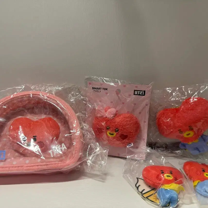 [BUNJANG] BT21 Tata Pouch and Keyring Bundle Set / BT21 일본 타타 TATA 파우치/키링 일괄 태형 키링 뷔 키링