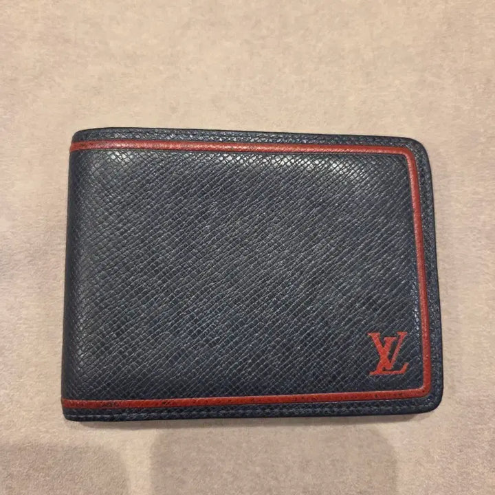 [BUNJANG] Louis Vuitton Taiga Multiple Wallet Navy-Red / [정품] 루이비통 타이가 멀티플 월릿 반지갑 (단품/네이비-레드)