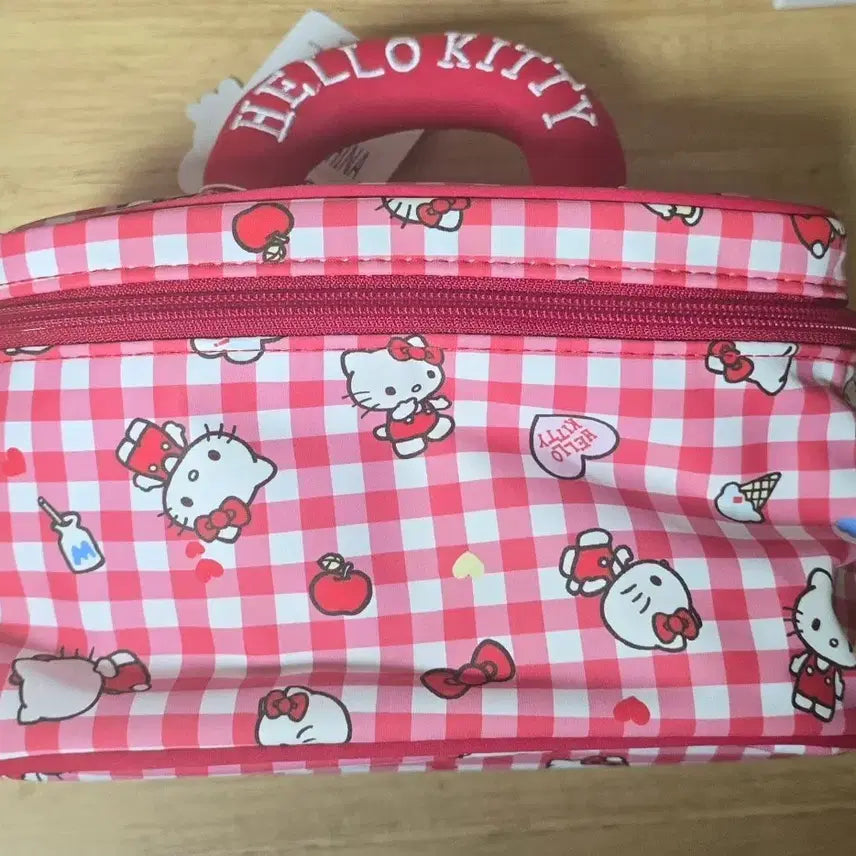 [BUNJANG] Sanrio Kitty Check Pouch Bag / 산리오 키티 체크 파우치 가방
