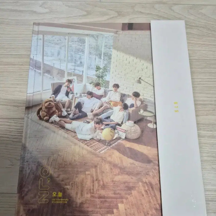 [BUNJANG] BTS "Today" Exhibition Catalog / 방탄소년단 bts 오늘 전시회 도록