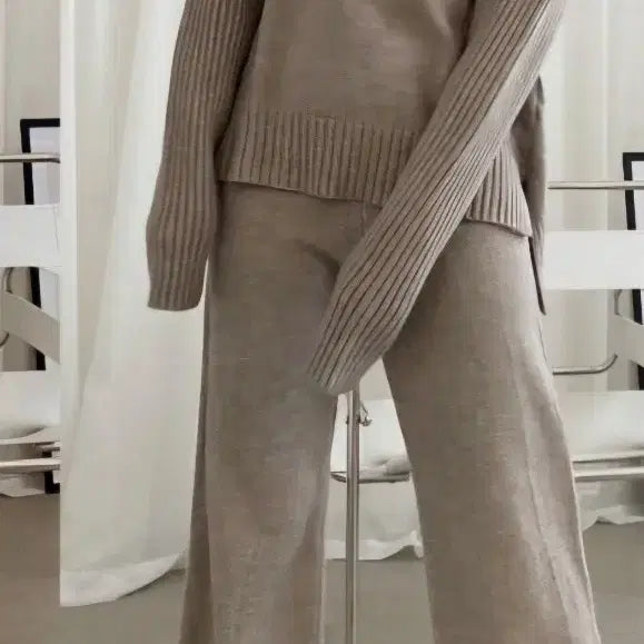 [BUNJANG] Knit Turtleneck Top and Bottom Set / 니트 터틀넥 상하의 세트
