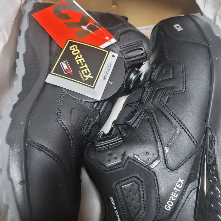 [BUNJANG] K2 LG-103 Safety Shoes (Size 260, 270) / k2 lg-103 안전화 260 270
