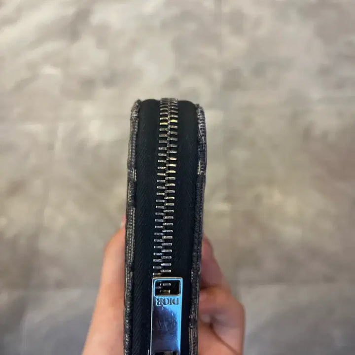 [BUNJANG] Dior Oblique Zipper Long Wallet / 디옹 지퍼돌이 장지갑