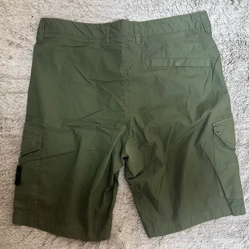 [BUNJANG] Stone Island Cargo Shorts Olive / 스톤아일랜드 카고 반바지 올리브