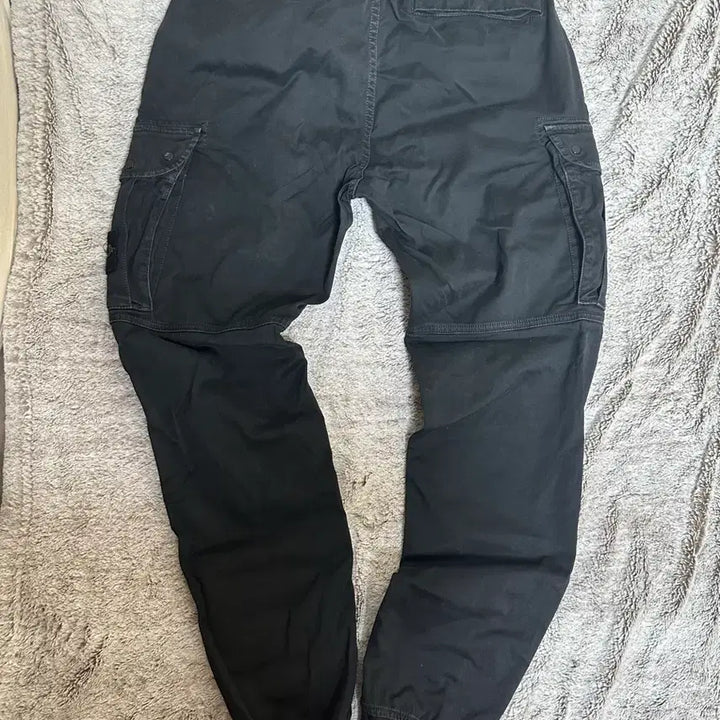 [BUNJANG] Stone Island Black Cargo Jogger Pants / 스톤아일랜드 블랙 카고 조거팬츠