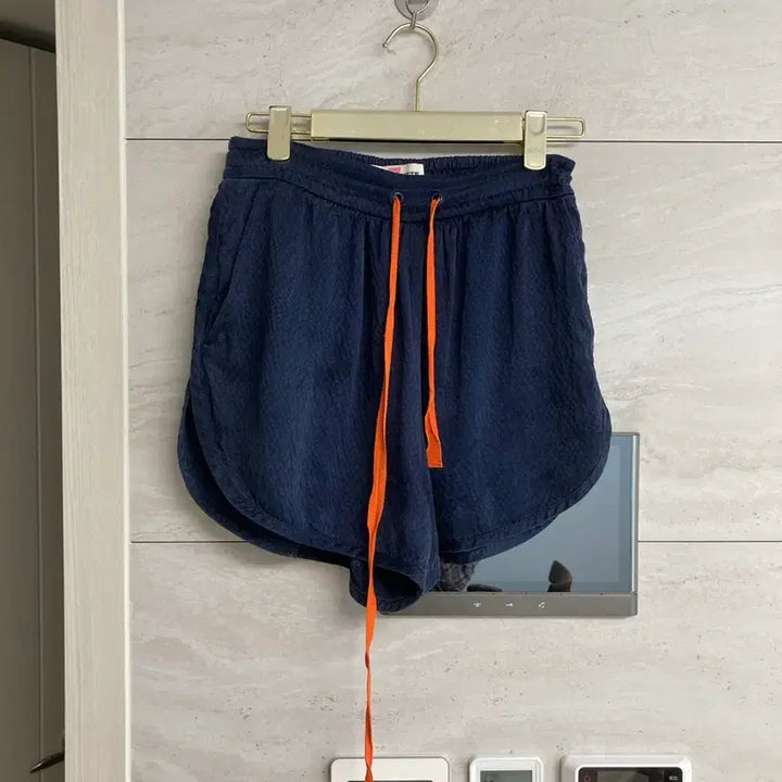 [BUNJANG] Lucky Chouette Navy Silk Shorts with Orange String / 네이비 숏팬츠 오렌지 스트링 반바지 럭키슈에뜨 실크100