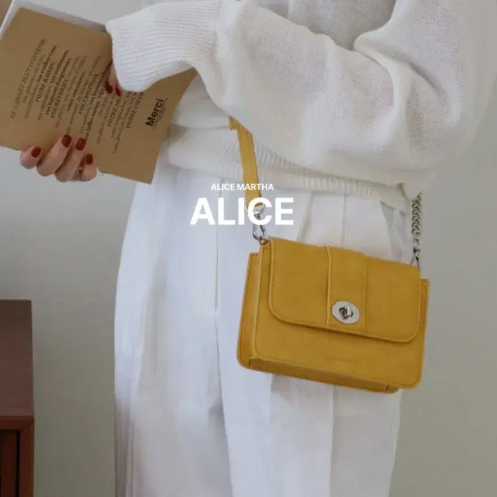 [BUNJANG] Alice Martha Mini Crossbody Bag Ivory / 앨리스마샤 미니 크로스백 아이보리