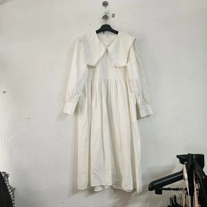 [BUNJANG] White Big Collar Long Dress / 화이트 빅카라 롱 원피스