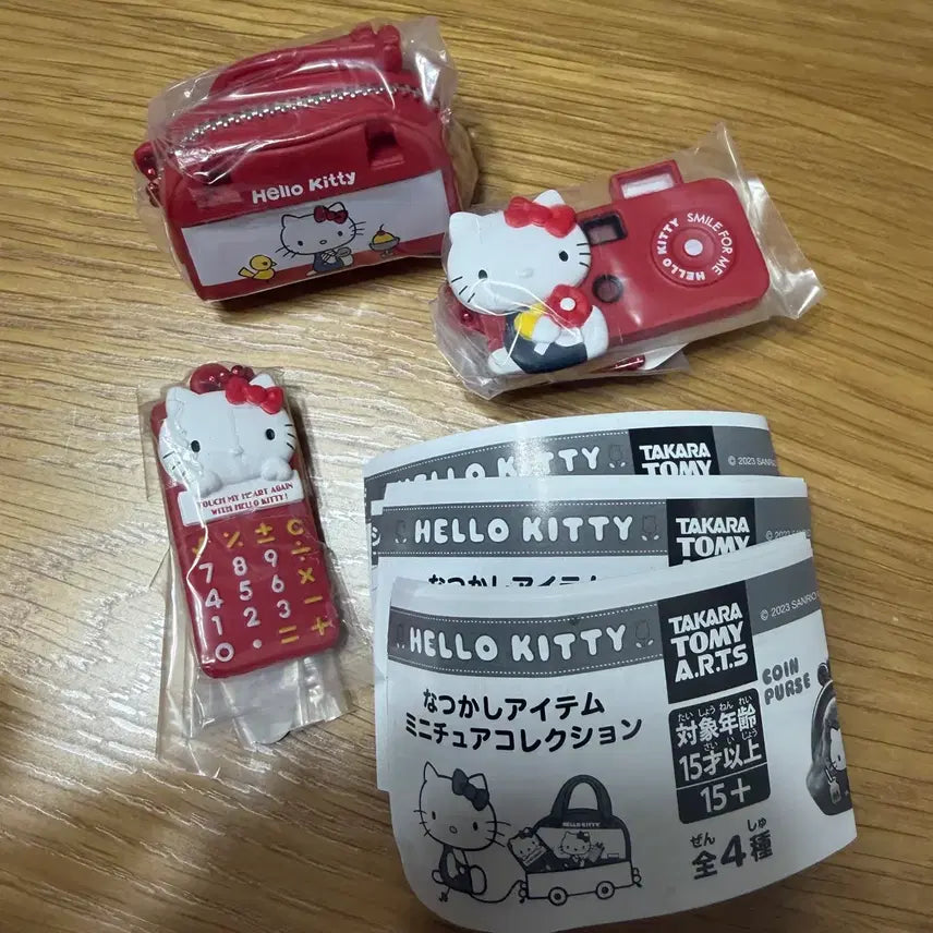 [BUNJANG] Hello Kitty "Memories" Miniature Gacha Set (3 Types) / 5/22-23 발송) 헬로키티 추억 아이템 미니어쳐 가챠 3종 세트