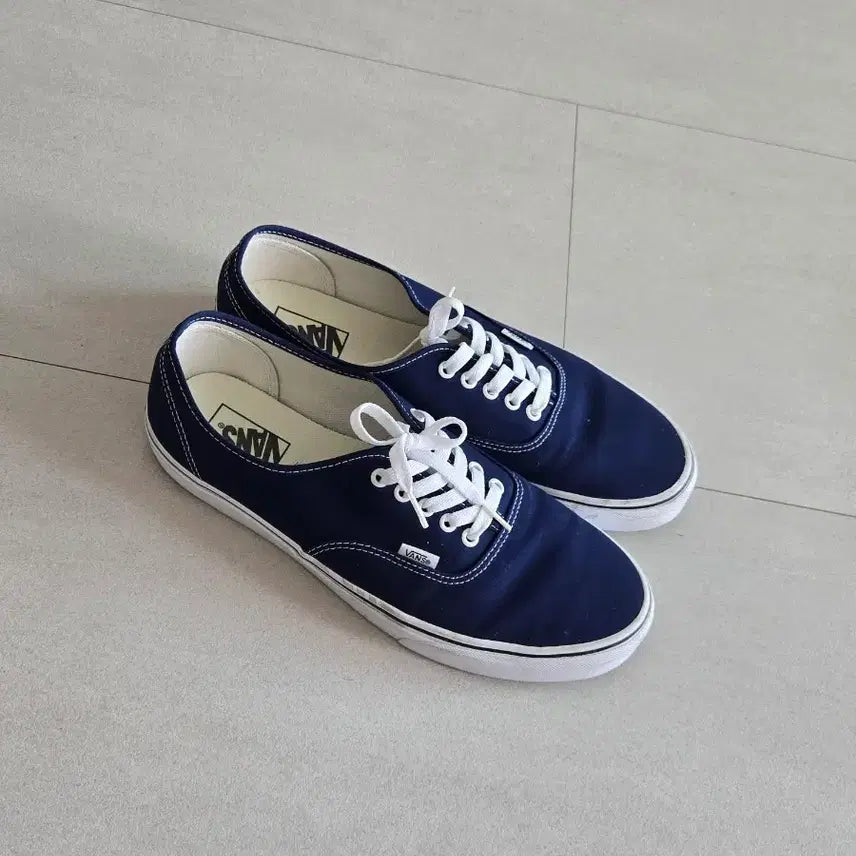 [BUNJANG] Vans Authentic Sneakers / 반스 어센틱 300