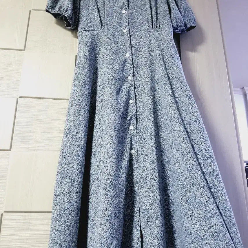 [BUNJANG] Floral Puff Sleeve Long Dress / 잔꽃무늬 퍼프 반팔 롱 원피스