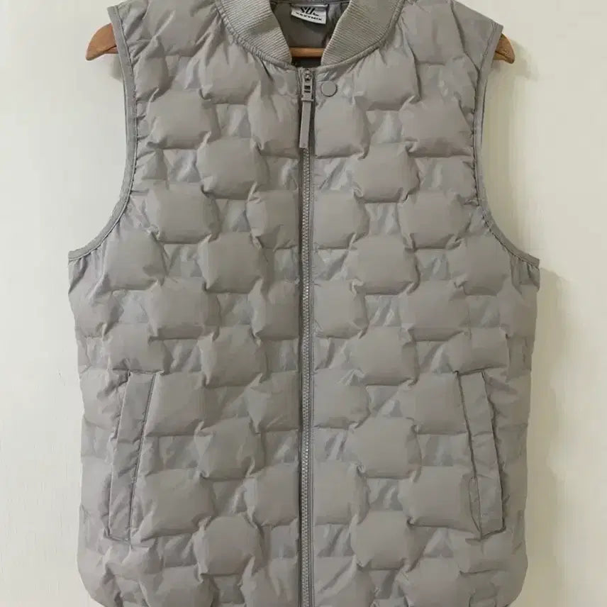 [BUNJANG] Xexymix Light Gray Cubic Quilting Down Vest / 남100) 젝시믹스 라이트 그레이 큐브 퀄팅 덕다운 패딩 조끼