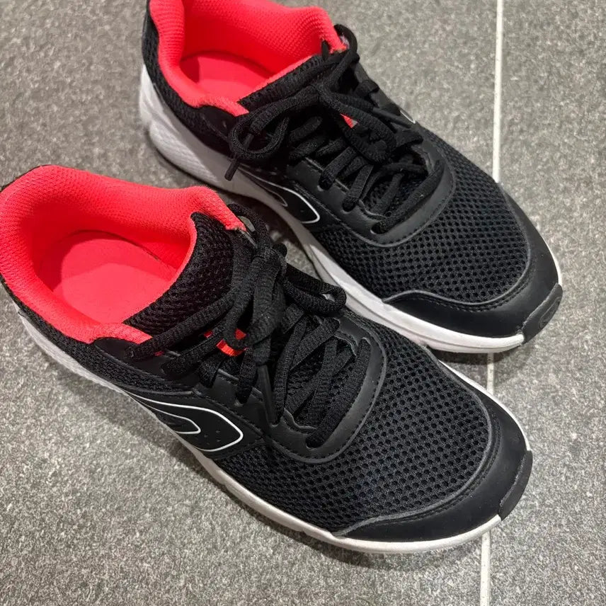 [BUNJANG] Decathlon Running Shoes Size 230 / 데카트론 운동화 230