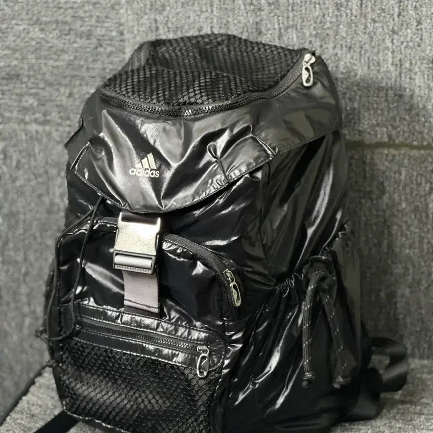 [BUNJANG] Adidas Black Enamel Backpack / 아디다스 블랙 에나멜 백팩