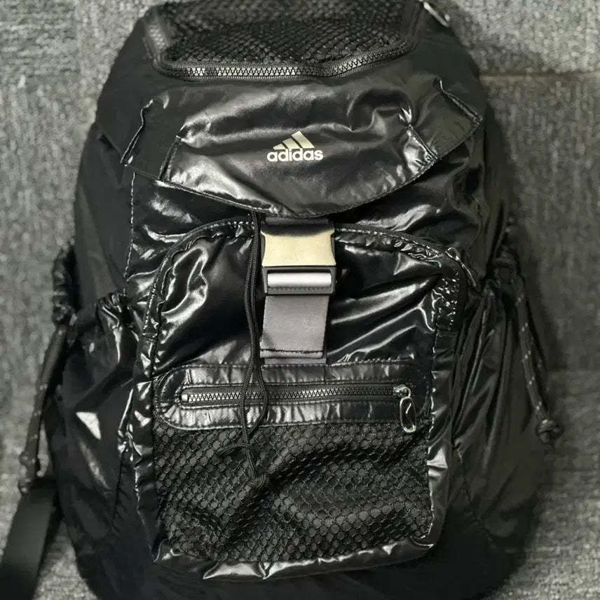 [BUNJANG] Adidas Black Enamel Backpack / 아디다스 블랙 에나멜 백팩