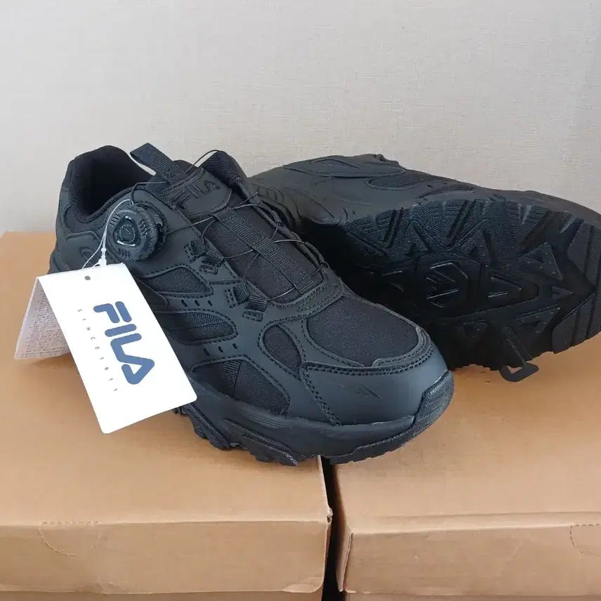 [BUNJANG] Fila Dial Trekking Shoes (Black, Size 250) / 휠라 다이얼 트레킹화 ^새제품^ (250)