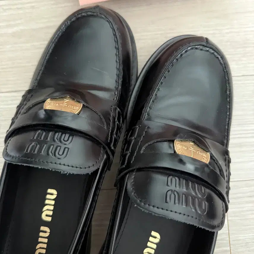 [BUNJANG] Miu Miu Black Penny Loafers 35.5 / 미우미우 페니로퍼 블랙35.5