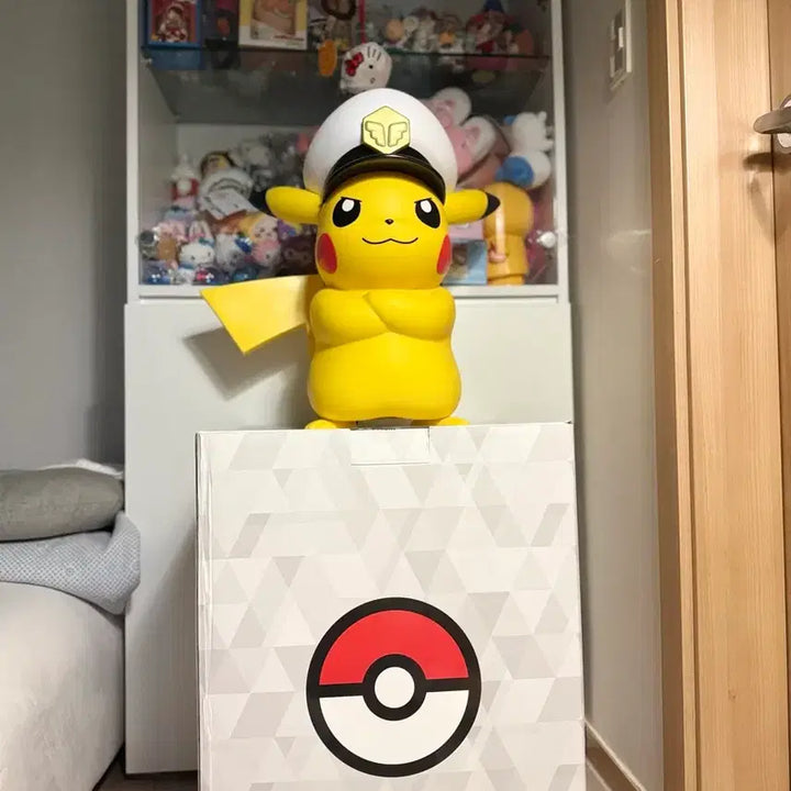 [BUNJANG] Funsim Oversized Captain Pikachu Figure / 초대형 Funsim 포켓몬스터 캡틴 피카츄 피규어