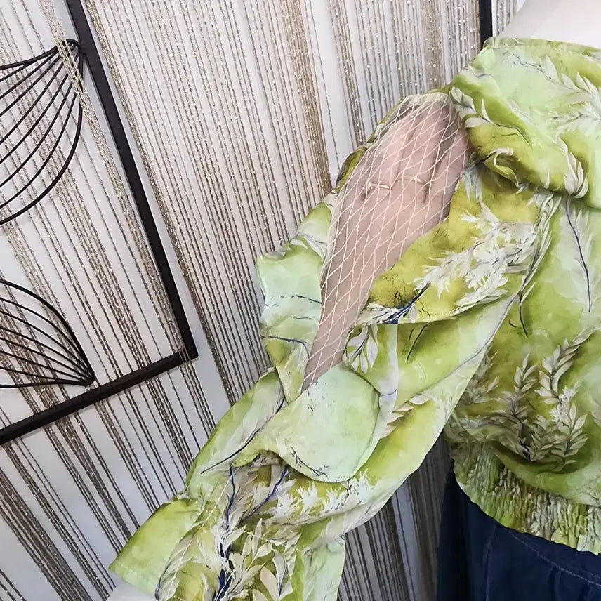 [BUNJANG] Flower Pattern Frill Blouse Green / 플라워 패턴 프릴 블라우스 그린