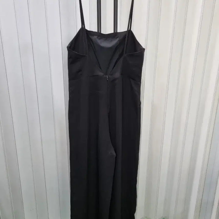 [BUNJANG] Black Strap Sleeveless Jumpsuit / 블랙 끈 나시 점프수트