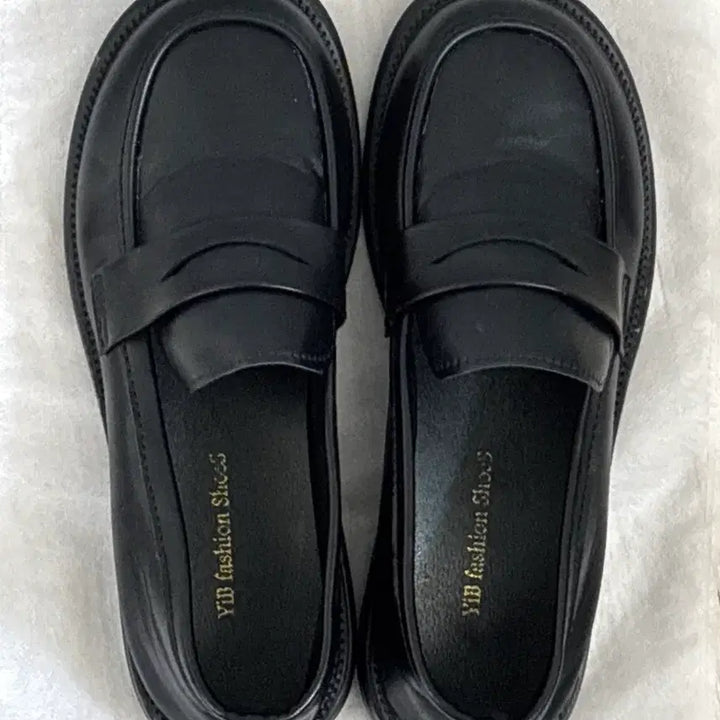 [BUNJANG] Black Matte 3cm Platform Loafers (Size 250mm) / 3cm 통굽 로퍼 무광 블랙 250mm