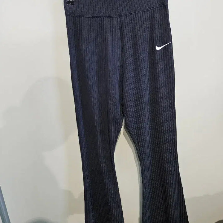 [BUNJANG] Nike Ribbed Flare Leggings M / 나이키 골지 플레어 레깅스m